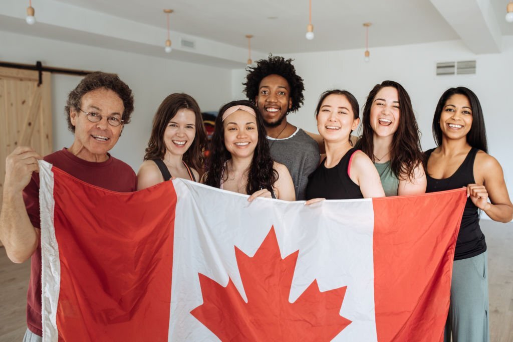 Discover why Canada is a top choice for students looking to study abroad! From world-class education to diverse culture, safe environment and affordable costs. Learn the top 5 benefits of studying in Canada in this must-read blog post.