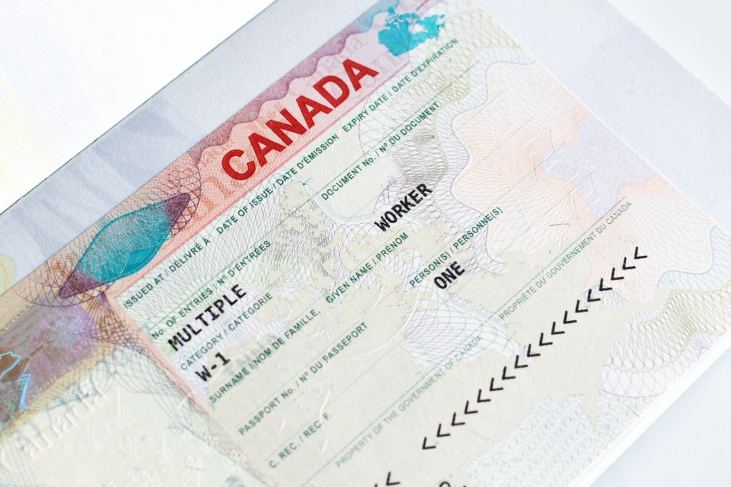 This important for you if you planned coming to Canada this year. Different Canadian Visa and how to apply for each of the Canadian visa were easily explained in lay man English. Read now and make your choice. Don't wait. Continue reading.